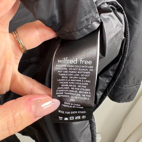 Wilfred Free Ganna Insulated Shirt Jacket | Black | XS (Oversized) - Picture 4 of 11